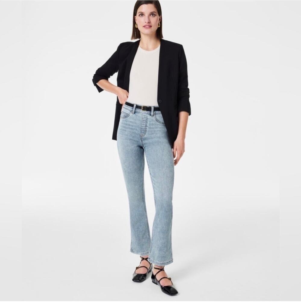 Spanx Jeans Womens Small Petite Blue Kick Flare Indigo Sky Light Wash Pull On